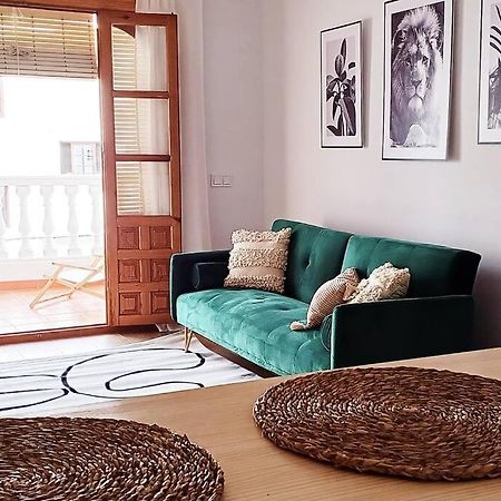 Serendipia: Tu Hogar En Este Blanco Pueblo Фригиляна Екстериор снимка